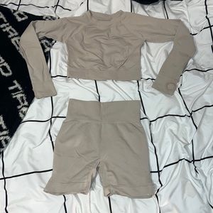 work out set !! SUPER CUTE